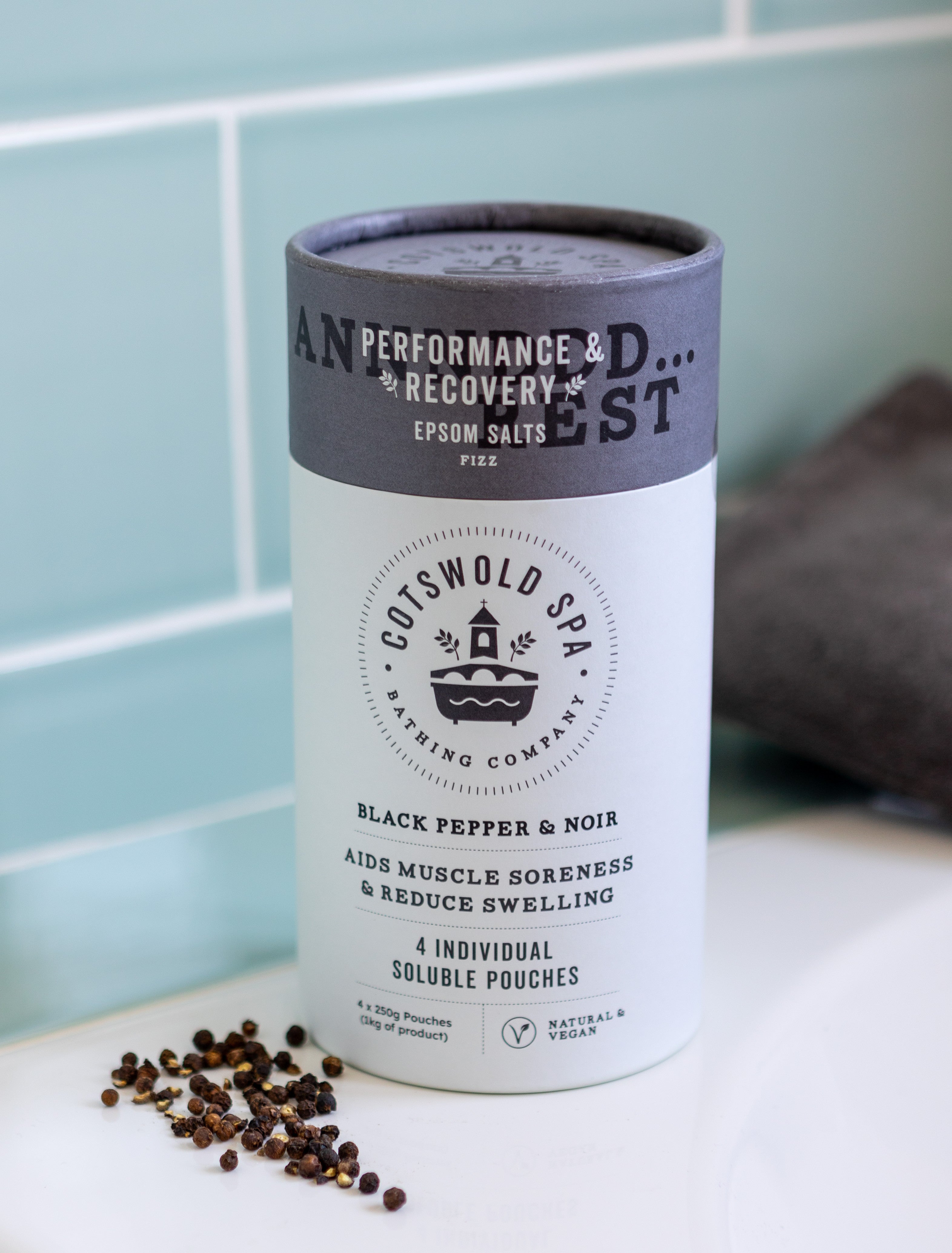 Lyxserien Prestation & Återhämtning Epsom Salt med Svartpeppar & Noir (1Kg)